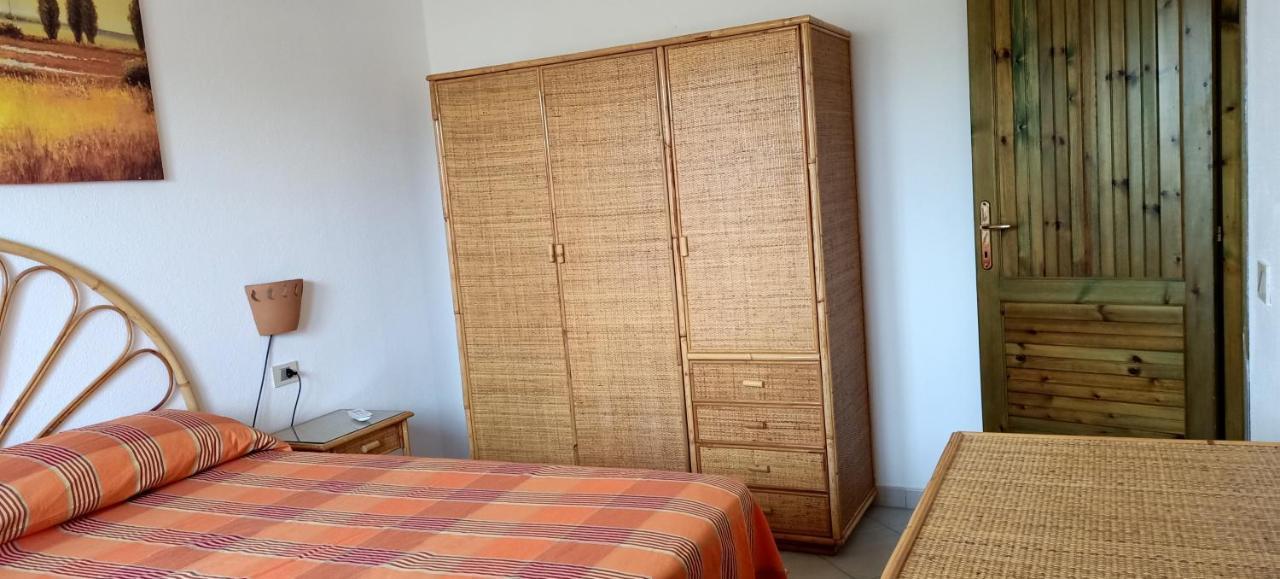 Ferienwohnung Tanca Della Torre Trilocale Vista Mare Isola Rossa Exterior foto